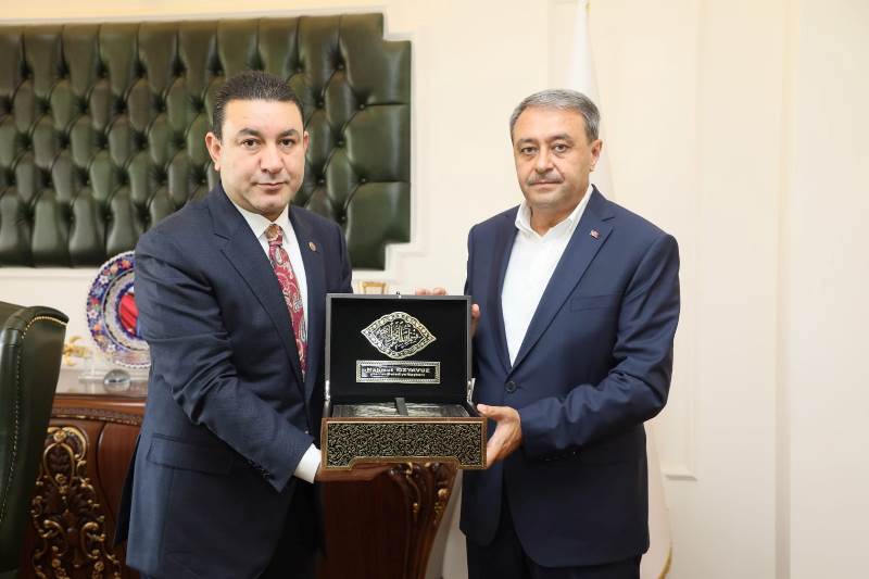 BAŞKAN ÖZYAVUZ, VALİ ŞILDAK'I AĞIRLADI