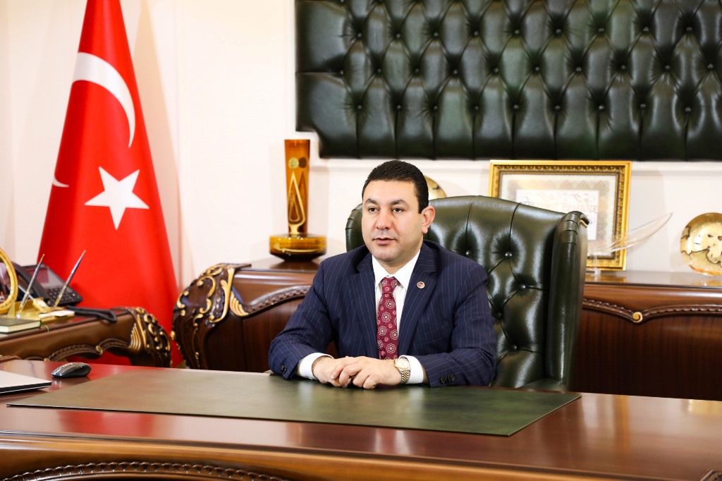 BAŞKAN ÖZYAVUZ’UN ÖĞRETMENLER GÜNÜ MESAJI YAYIMLADI