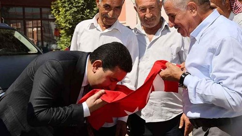 BAŞKAN ÖZYAVUZ: KURTULUŞ MÜCADELESİNİN MISRALARA DÖKÜLMÜŞ İFADESİDİR